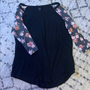 Torrid size 2 3/4 sleeve floral tee